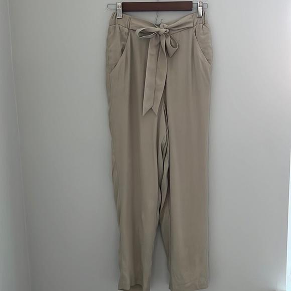 Aritzia Pants - Artizia Wilfred Women's Tie-Front/Back Pant Tan Size XS